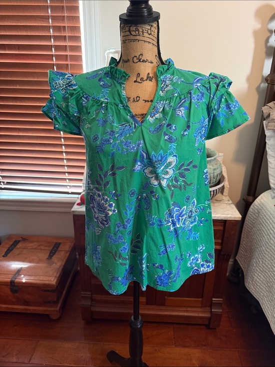 Entro Tops - entro Green Floral V-Neck Ruffle Sleeve Blouse